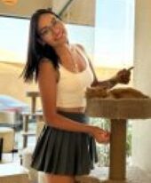 Estelle +971586877045